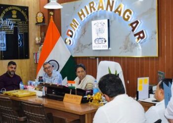 Commr Secy Planning visits Bobiya, reviews Vibrant Village Prog-II in border villages
