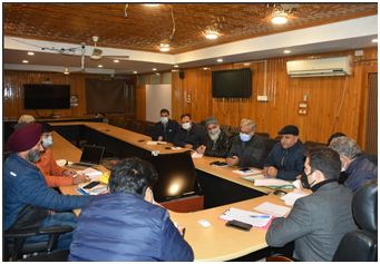 Comr SMC finalises 2nd phase of installation of LED lights by ESSL in the city