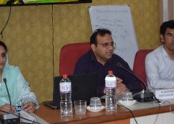 Comr Secy Revy holds interactive session with JKAS trainees at IMPARD Srinagar