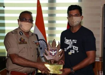 Cricketer Suresh Raina calls on DGP