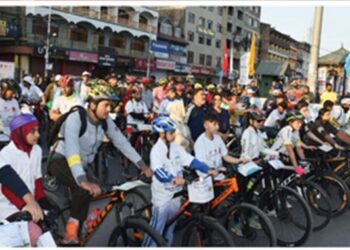 Cycling carries huge socio-economic & environmental message: Div Com (K)