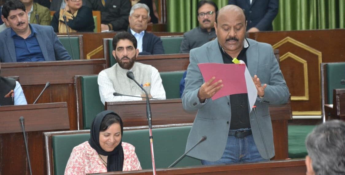 Govt won’t compromise on quality of macadamization works: Dy CM