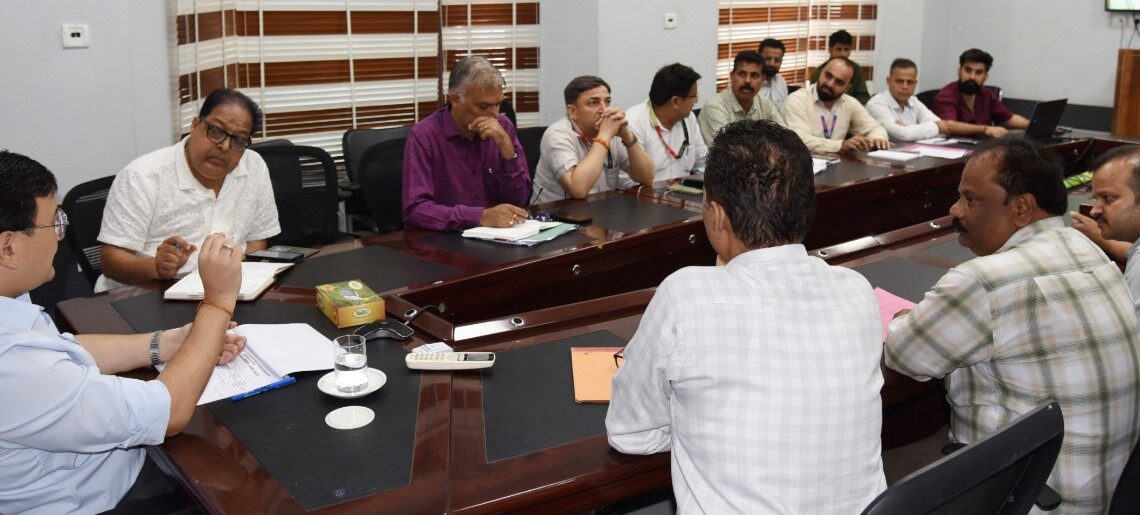 DC reviews implementation of credit-linked schemes for agriculture, allied sectors in Udhampur