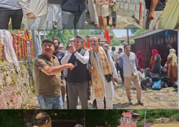 DC Anantnag attends ongoing Holy Adhikmas Kumbh at Mattan, Interacts with devotees