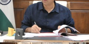 DC Anantnag reviews implementation of Green India Mission