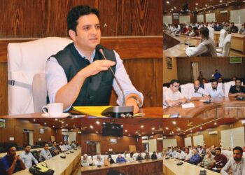 DC Budgam reviews implementation of Classes of Joy- Teaching at Right Level
