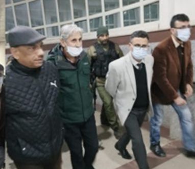 DC B’pora conducts late night surprise visit to Distt Hospital