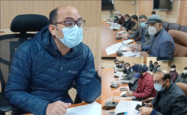 DC Baramulla reviews functioning of Rev Deptt