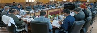 DC Kupwara chairs DLTFC for Mission Youth, Approves 223 cases under MUMKIN, TEJASWINI schemes