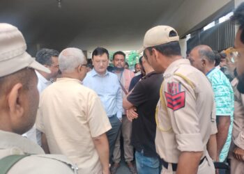 DC, DIG visit GMC Udhampur, review medical care of injured Amarnath Yatra pilgrims