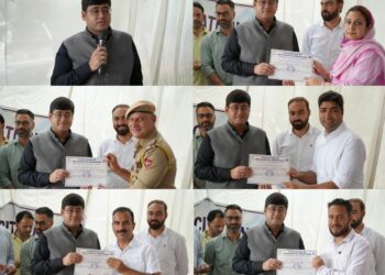 DC Ganderbal Felicitates Officers, Officials for Successful Conduct of SANJY-2026