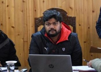 DDC G’bal reviews implementation of PMJVK in the Distt