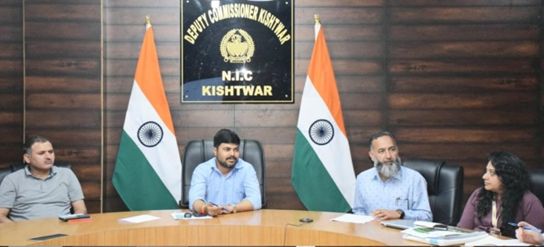 DC Kishtwar discuses Agripreneurship promotion plan with Policy Advocacy Research Centre team