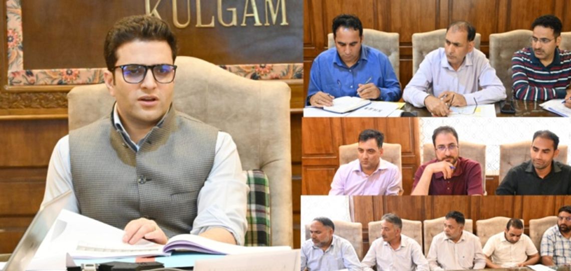 DC Kulgam reviews progress of Revenue establishments