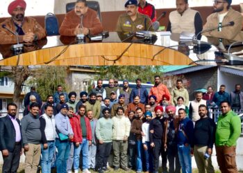 DC Poonch holds interaction with media persons, assures redressal of genuine demands