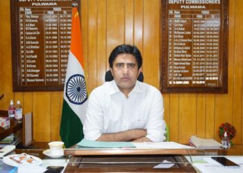 Gram Swaraj Abhiyan adding value to life in rural areas: DC Pulwama