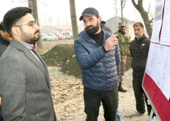 DC Srinagar Inspects Progress of Work on Construction of Tehsil Office Eidgah