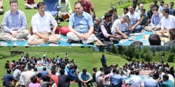 DC Shopian Presides over Block Diwas at MethwaniBehak, Sarbal Devpora