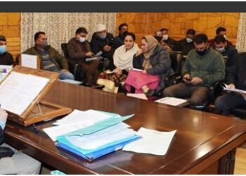 DC Budgam reviews implementation of 10-point campaign on Good Governance