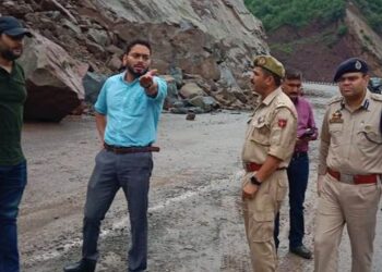 DC inspects clearance of landslides at Dewal Bridge on National Highway
