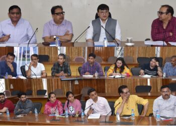 DC reviews implementation of PM Surya Ghar Muft Bijli Yojana in Udhampur
