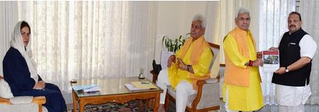 DDC Chairperson Safina Baig, Devender Rana call on LG in Jammu