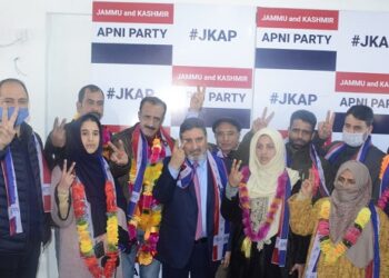 Altaf Bukhari than people for election of DDC Chairperson,VC  in Srinagar,Shopian