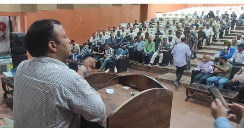 Training enables Polling Officials to understand Election system, learn handling, operation of EVMs for error-free election process: DEO Srinagar