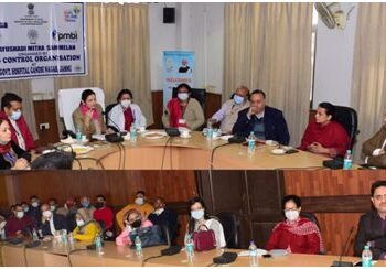 DFO hosts awareness prog on Pradhan Mantri Bhartiya Janaushadhi Yojana in Jammu