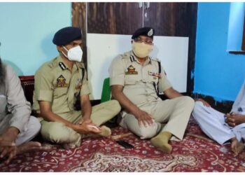 DGP visits family of slain copNissar Ahmad, expresses solidarity with his bereaved family