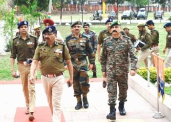 DGP Dilbagh lauds synergy between forces, Intel agencies at security review meet in Rajouri