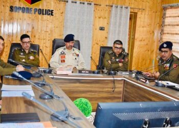 DGP J&K Reviews Security Scenario in Police Distt Sopore, Directs Focused Action Against Terror Ecosystem