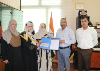DGP presents cheques to daughters of slain SPO for their marriage