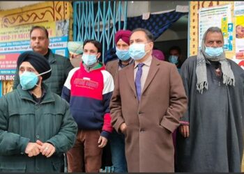 DHSK visits Tral, under-construction AIIMS Awantipora