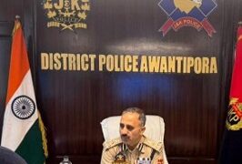 DIG SKR Chairs Security & Law and Order Review Meeting in Police District Awantipora