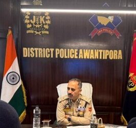 DIG SKR Chairs Security & Law and Order Review Meeting in Police District Awantipora
