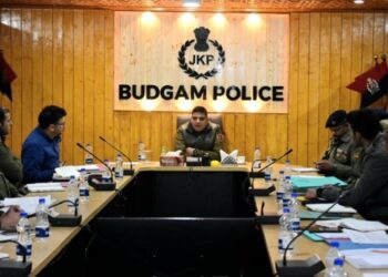 DIG Central Kashmir Chairs Security, Crime Review Meet In B’gam