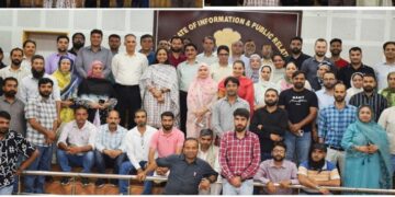 DIPR Bids emotional farewell to Information Officer Syed Jeelani Qadri