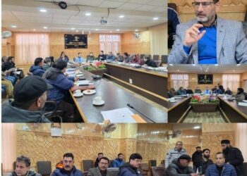 Dir SEK reviews Departmental Progress with CEOs of Kmr Divn 