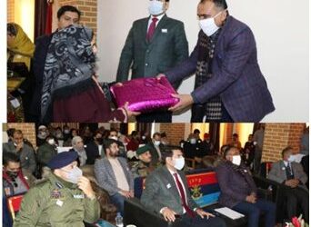 Div Com(K) highlights role of Armed forces, interacts with veterans