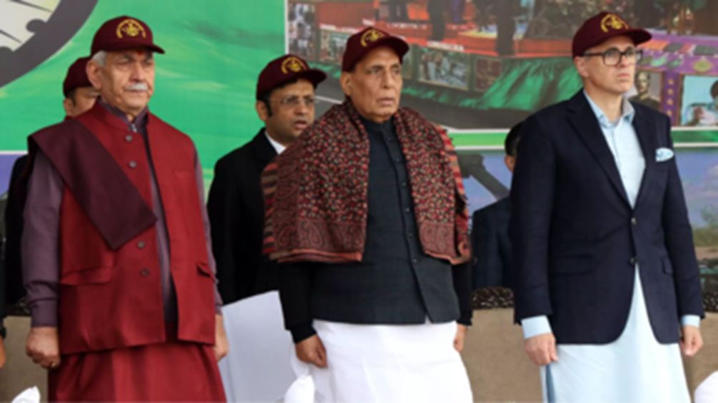 DM Rajnath praises CM Omar for helping Centre bridge gap between Kashmir & rest of India