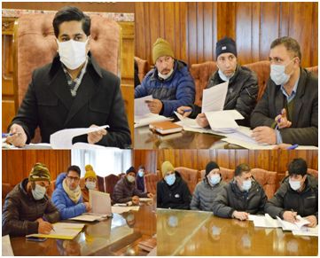 DC Bandipora reviews functioning of Rev department
