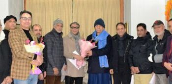 Delegation of Kashmir Chamber of Commerce & Industry calls on LG   