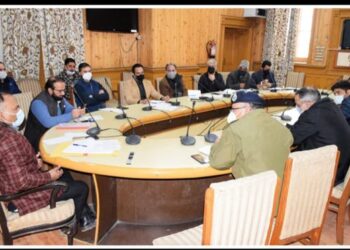 Demolish illegal structures, recover demolition charges from violators: Div Com (K) to officers