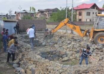 SMC demolition drive continues, over  hundred structures acted against in fortnight