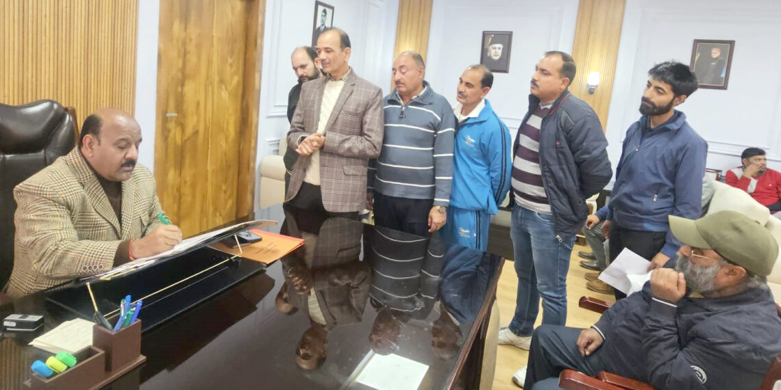 Dy CM meets delegations, emphasizes prompt redressal of public grievances