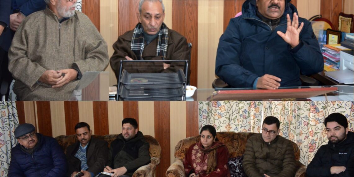 Dy CM reviews post-snowfall situation in Budgam