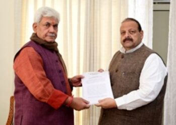 Devender Singh Rana meets LG Sinha in Jammu