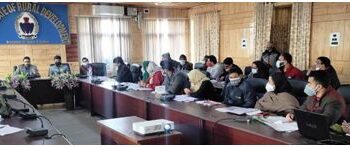 Director RDD Kashmir reviews status of flagship rural dev schemes in Srinagar