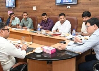 Dir Information J&K reviews functioning of Distt Information Centres
